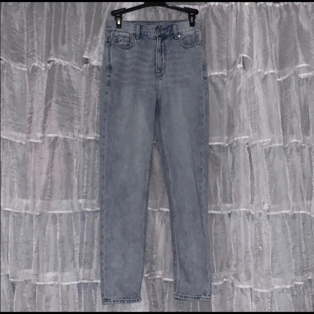 American Eagle Mom Jeans